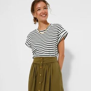 Tuckernuck Navy Blue and White Striped Presley Boyfriend Tee size S